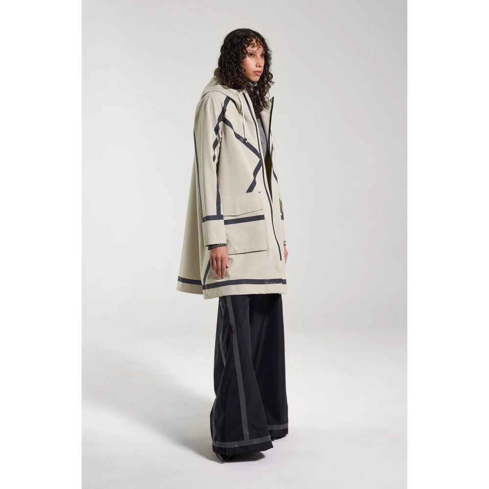 Stutterheim Lichtgewicht A-Lijn Regenjas met Tape Strepen Beige Dames