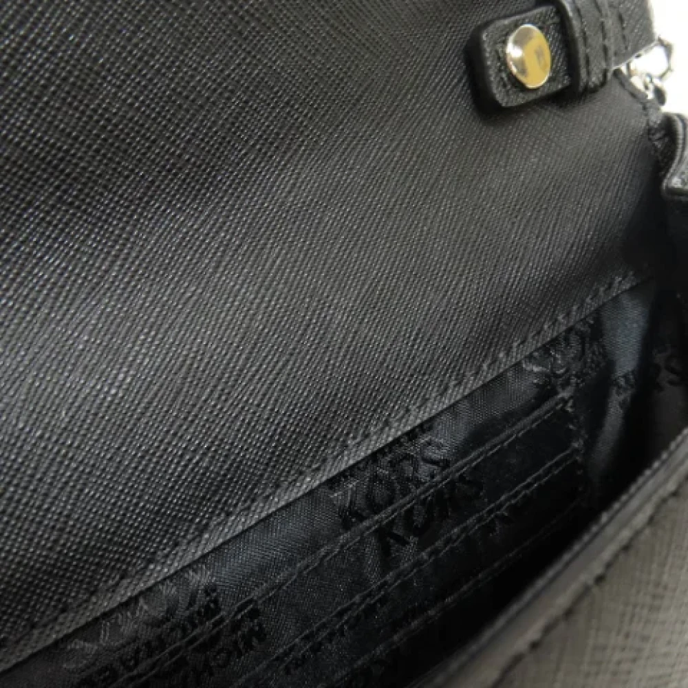 Michael Kors Pre-owned Plastic shoulder-bags Black Dames