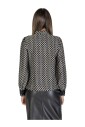 chemisier-a-col-roule-a-motif-geometrique