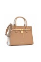 sac-a-main-chic-en-cuir-avec-pendentif-chaine