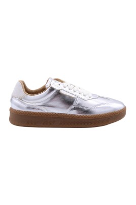 quota-sneaker