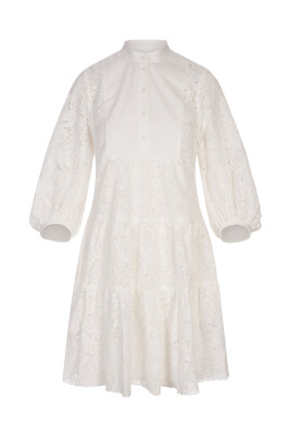 white-broderie-anglaise-tiered-dress