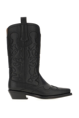 chic-leather-boots-for-women