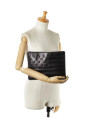 pre-owned-cuir-pochettes-minaudieres
