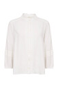 witte-blouse-met-3-4-mouwen