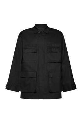 black-cargo-shirt-jacket-ss23