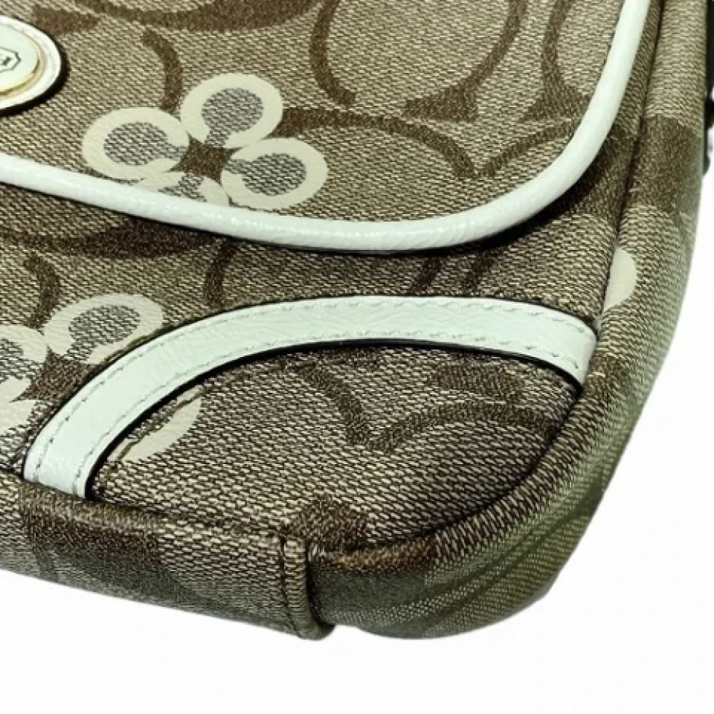 Coach Pre-owned Coated canvas shoulder-bags Green Dames