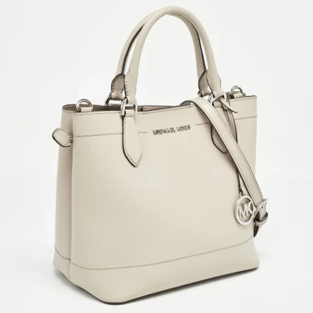Michael Kors Pre-owned Leather totes Gray Dames