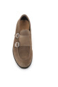 mocassin-homme-en-daim-beige-avec-boucles-argentees