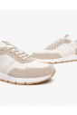 sneakers-en-cuir-et-daim-couleur-ivoire
