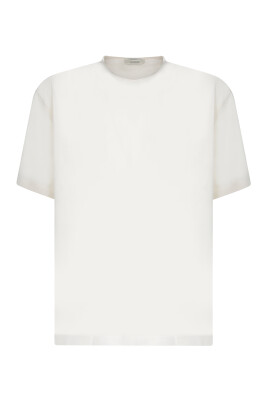 white-t-shirt-with-round-neckline