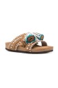 chaussons-confortables-en-daim