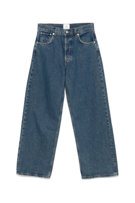 jean-classique-bleu-avec-fermeture-a-boutons