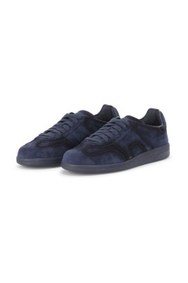 velour-sneaker-with-timeless-style