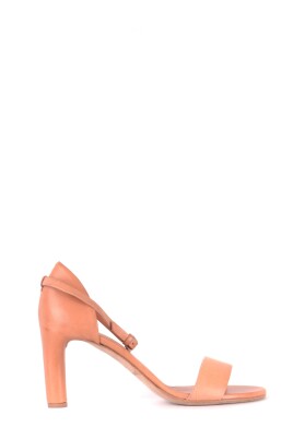 hojhaelede-stilfulde-sandaler