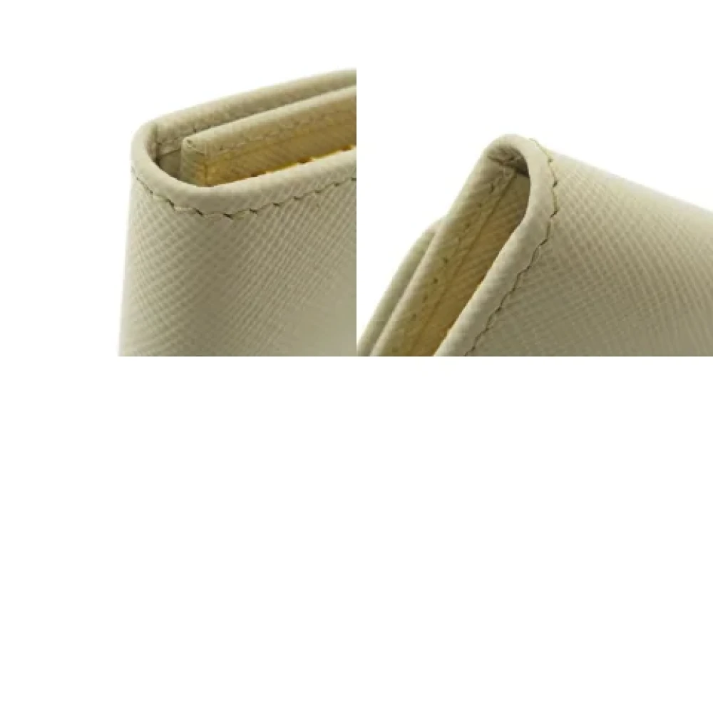 Prada Vintage Pre-owned Leather key-holders Beige Dames