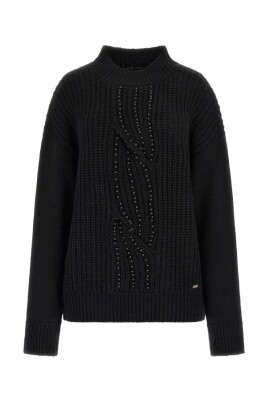 pull-noir-avec-details-perles