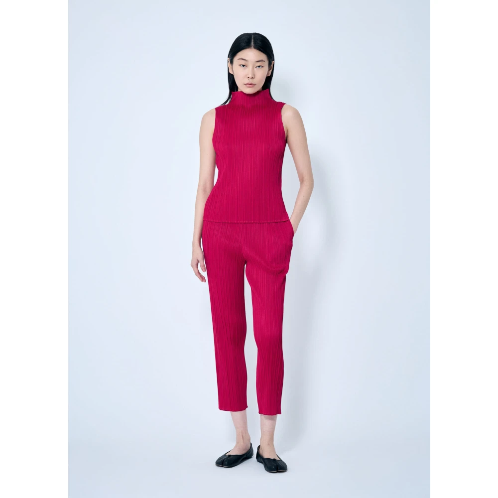 Issey Miyake Geplooide High-Neck Top Red Dames
