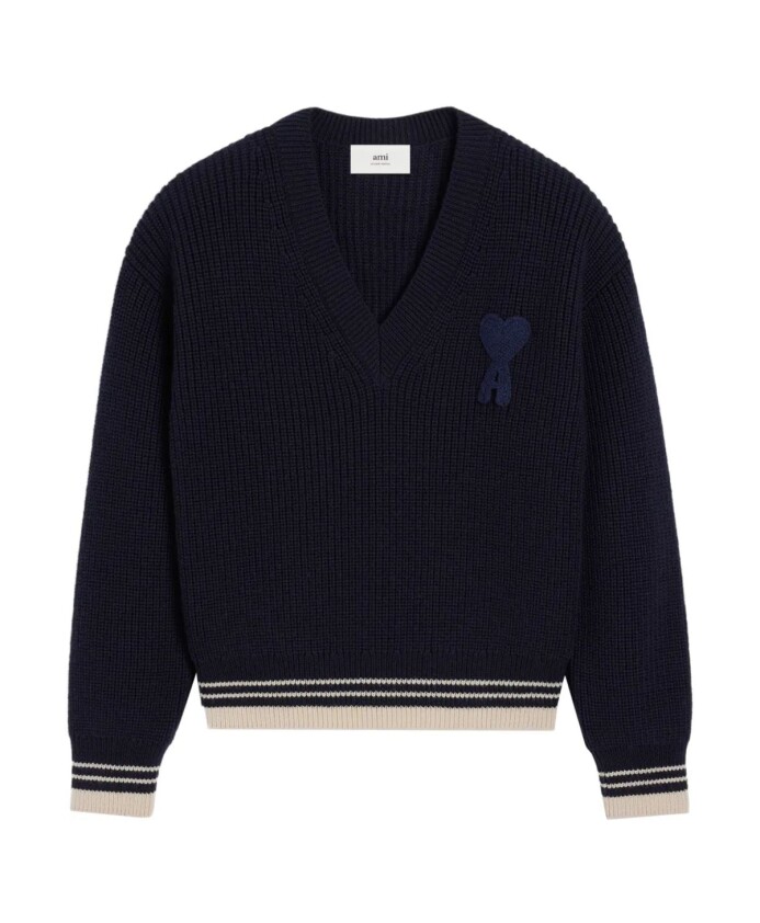 pull-en-maille-cotelee-a-col-en-v