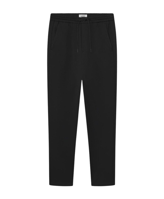 pantalon-noir-a-cordon-de-serrage