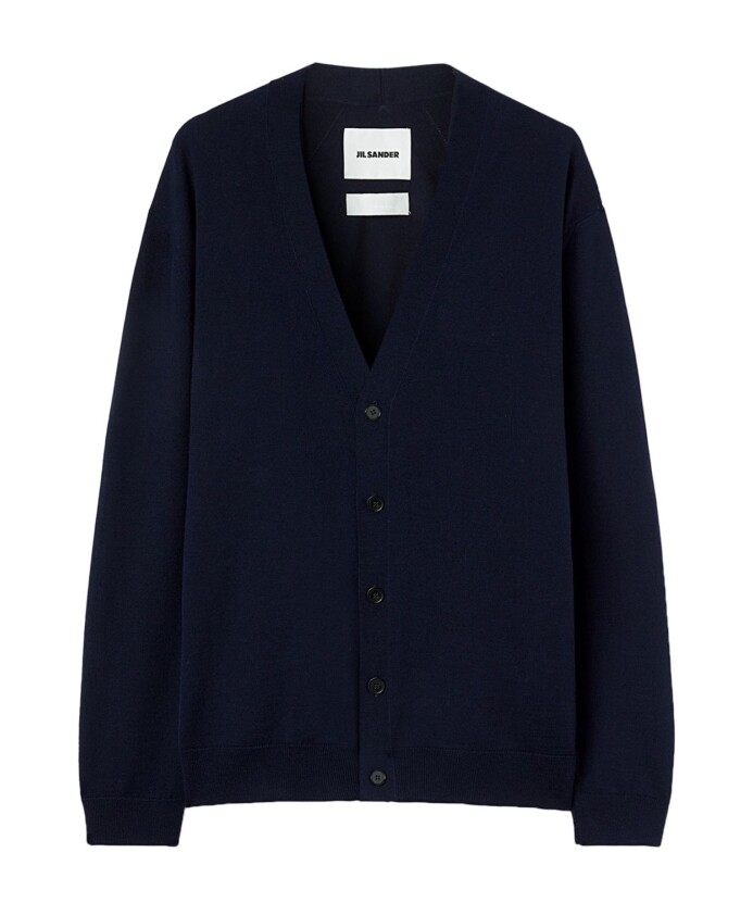 cardigan-bleu-en-tricot-col-en-v