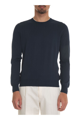 cotton-round-necked-pullover