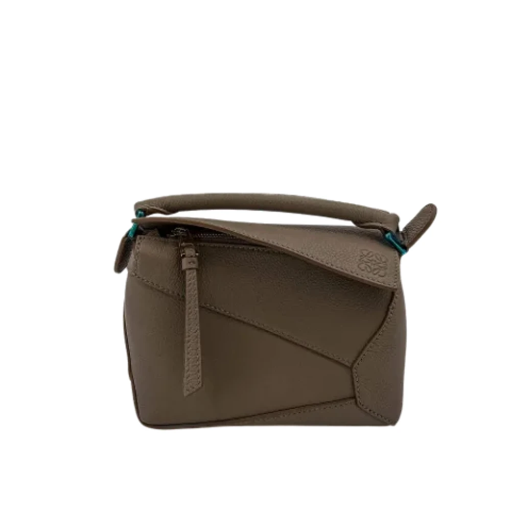 Loewe Pre-owned Leather handbags Beige Dames