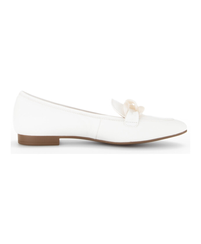 chaussures-a-lacets-en-cuir-tendance