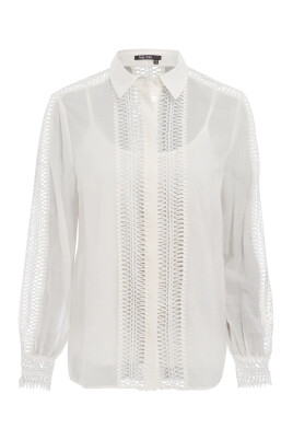 chemisier-elegant-avec-dentelle