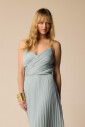 robe-de-soiree-en-soie-avec-decollete-plongeant