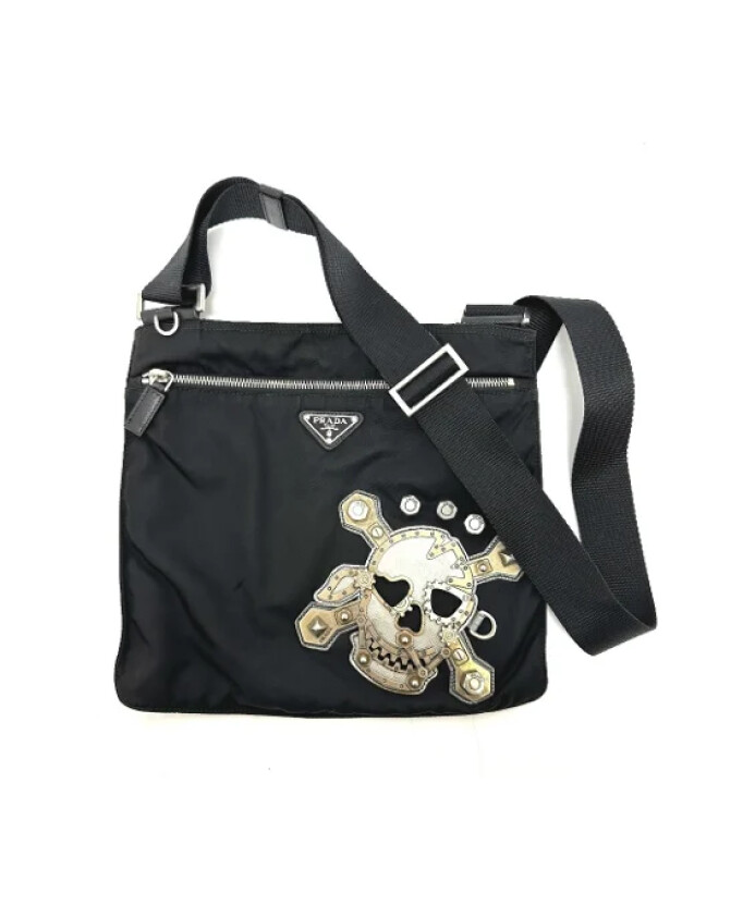 pre-owned-nylon-sacs-prada