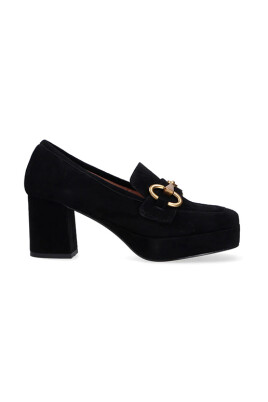 suede-womens-loafer-with-decorative-metal-clamp