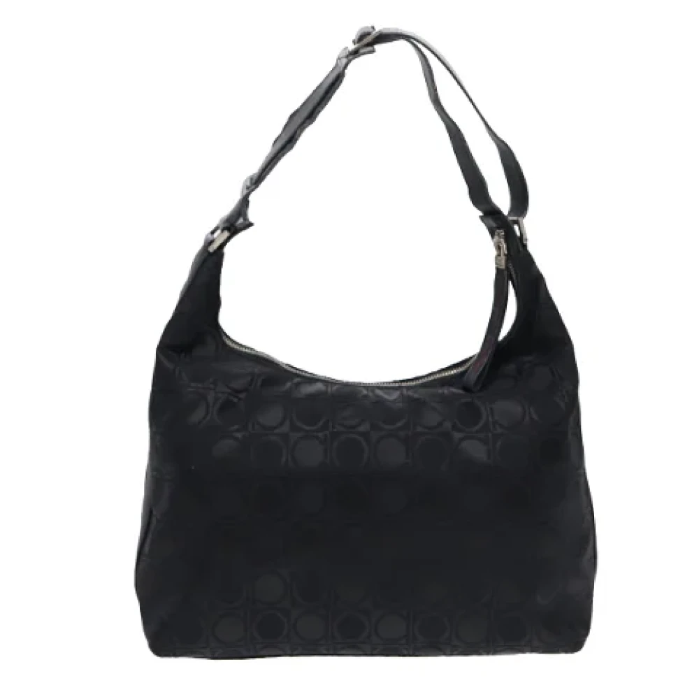 Salvatore Ferragamo Pre-owned Nylon shoulder-bags Black Dames