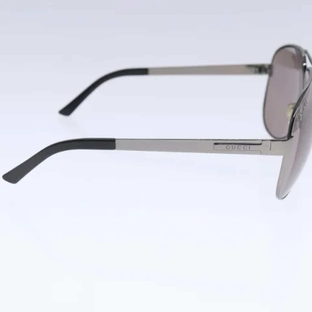 Gucci Vintage Pre-owned Metal sunglasses Gray Dames