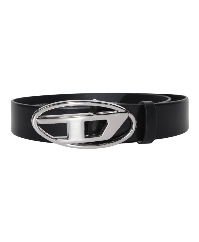 black-leather-belt-stylish-accessory
