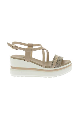 beige-sandals-with-adjustable-heel-strap