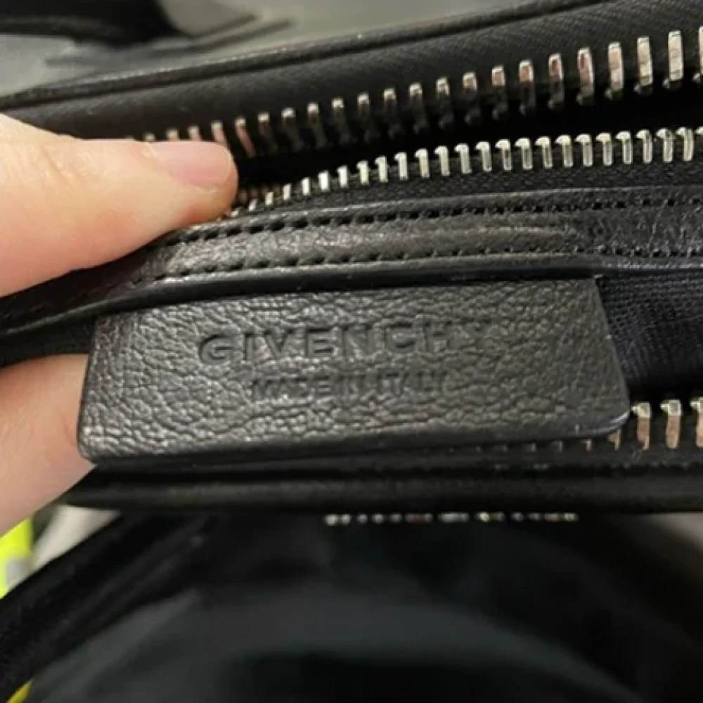 Givenchy Pre-owned Leather handbags Black Dames