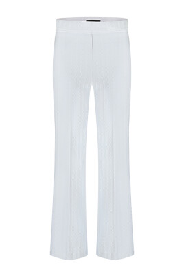 stylish-wide-cut-trousers