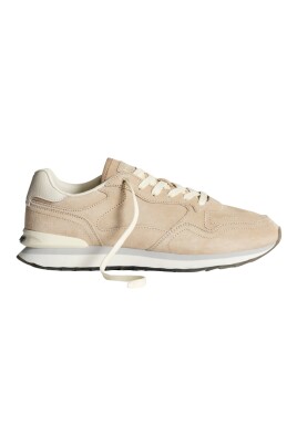 sneaker-retro-avec-detail-colore