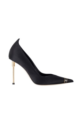 sandales-noires-a-talons-en-cuir
