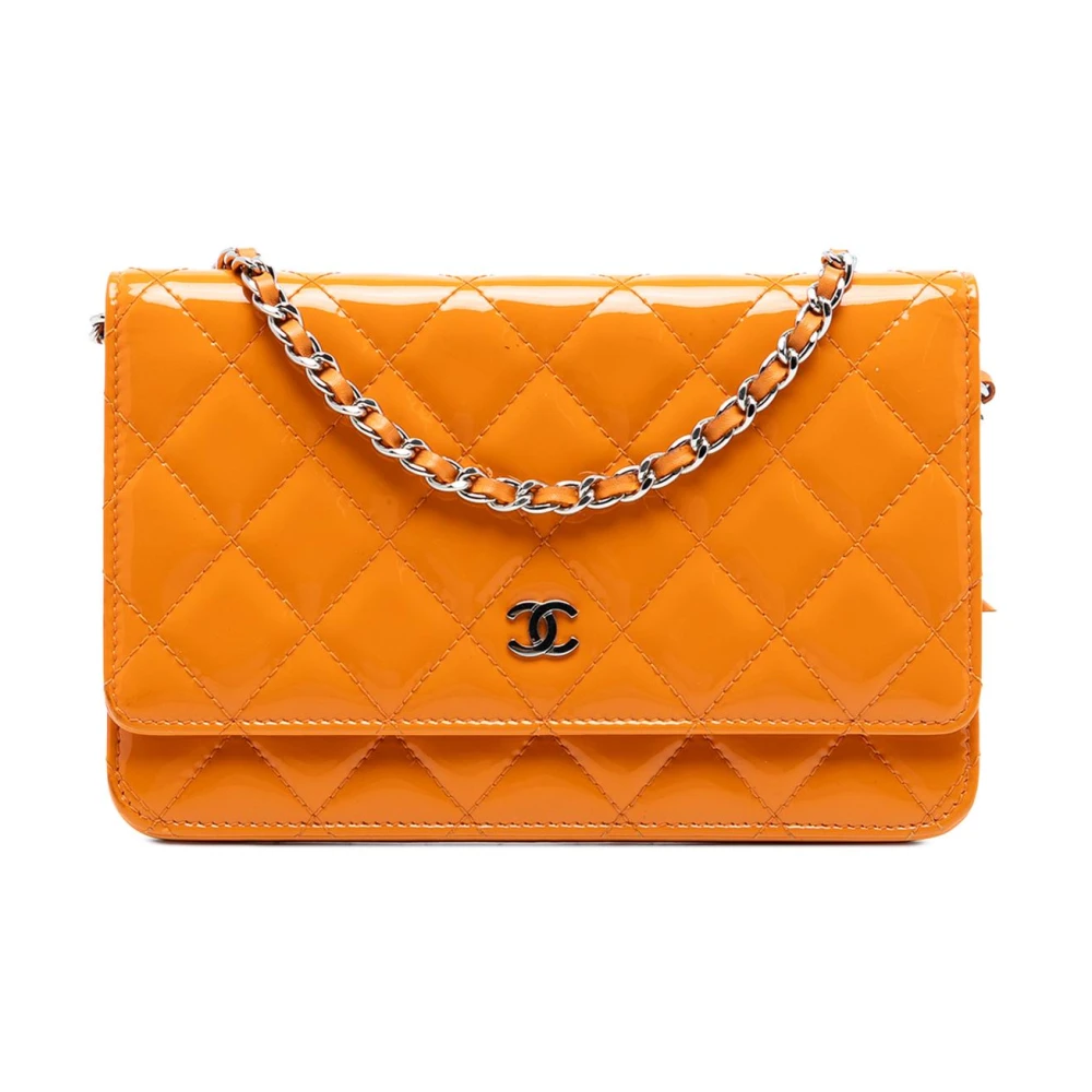 Chanel Vintage Women's Orange Pre-Owned Quilted Chain Wallet