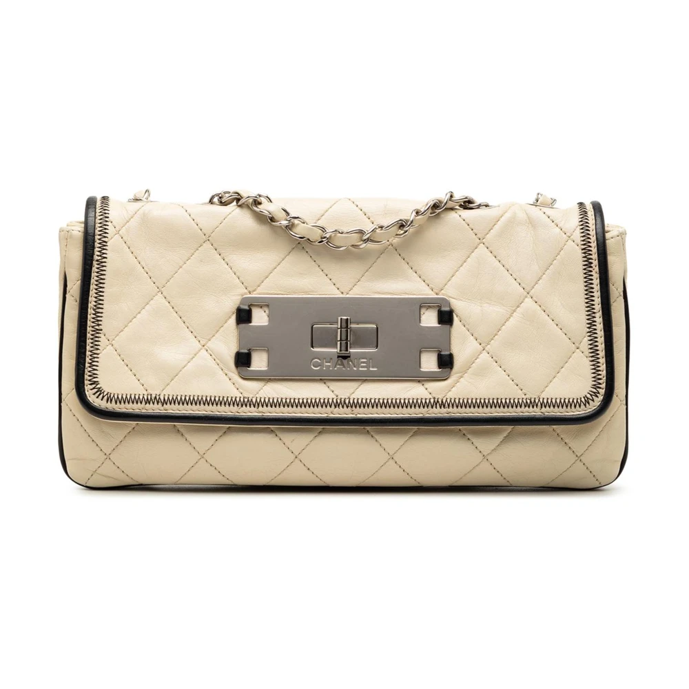 Chanel Vintage Women's Brown Pre-Owned Quilted Shoulder Bag