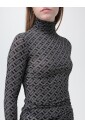 haut-noir-elegant-a-manches-longues