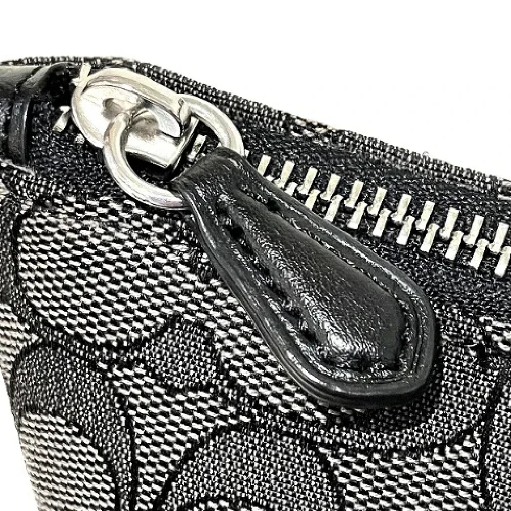 Coach Pre-owned Canvas handbags Gray Dames