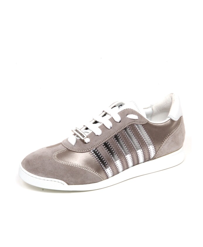 chaussure-de-course-en-daim-satin-gris-argent