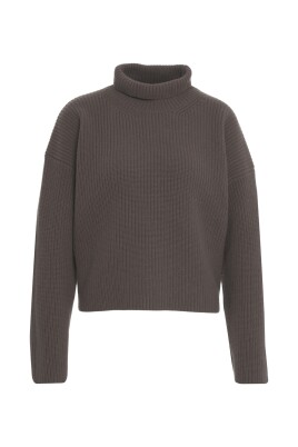 pull-court-a-col-montant