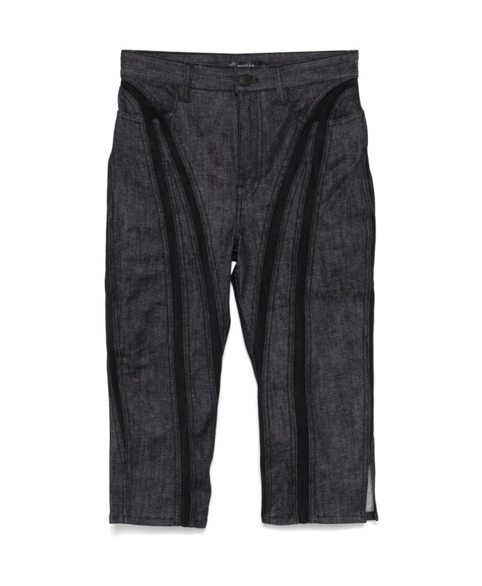 zwarte-jeans-met-logo-patch