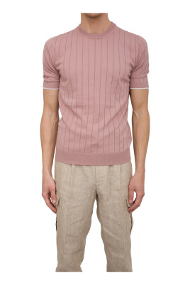 knit-t-shirt-for-a-stylish-look