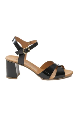 Friend Sandal