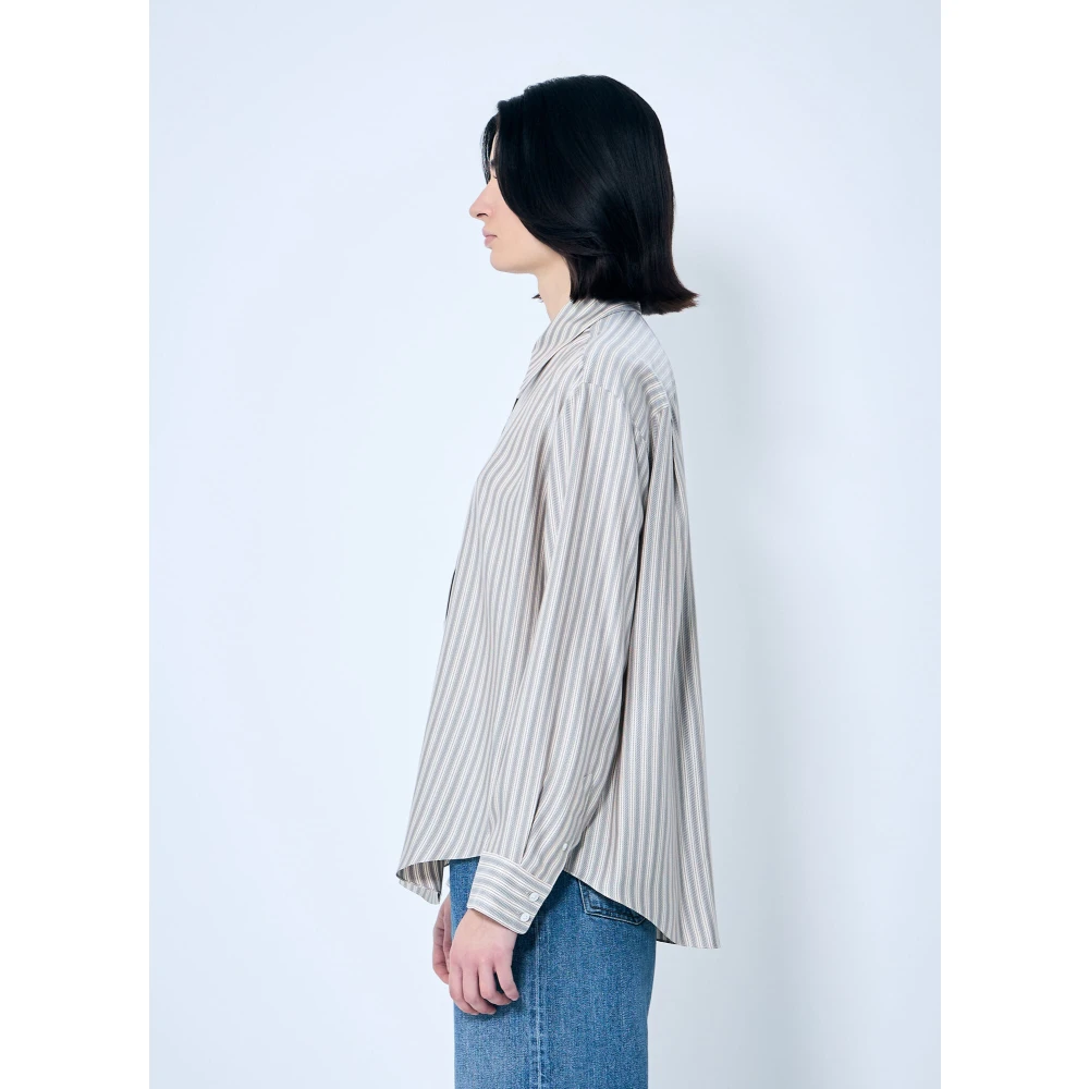 The Row Gestreepte zijden overhemd met klassieke kraag Beige Dames